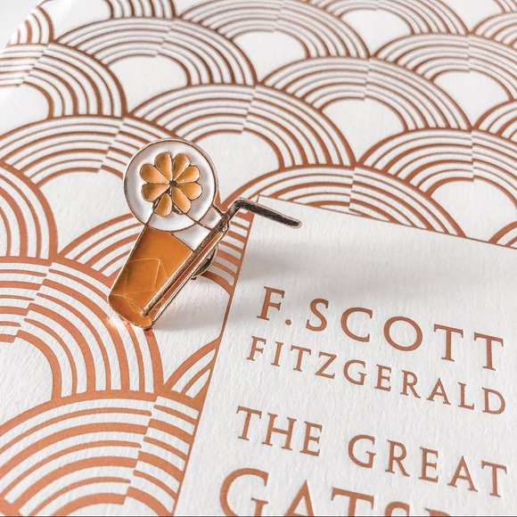 Accessories - 💫 LEMONADE ENAMEL PIN